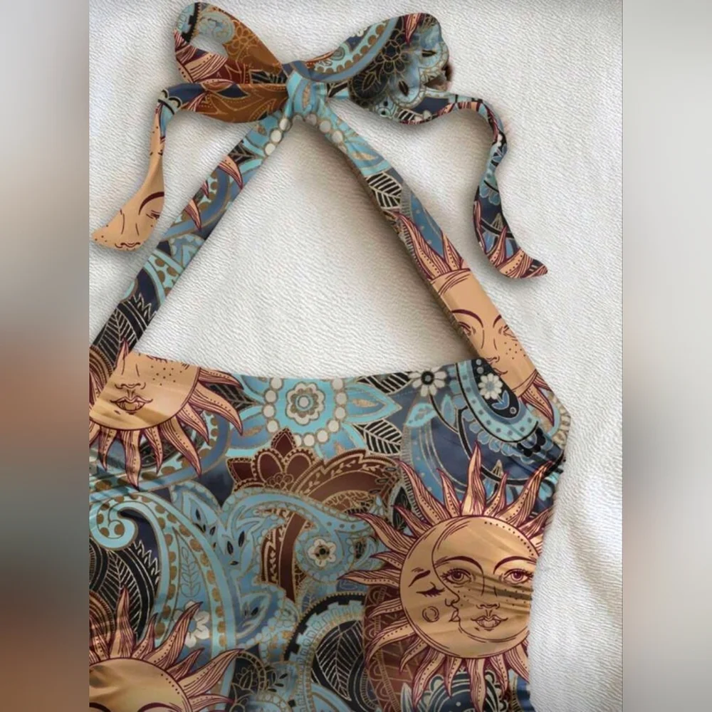 Soleia Halter Sun Pattern Knitted Textured Fitted Tank Top - Picture 3 of 5